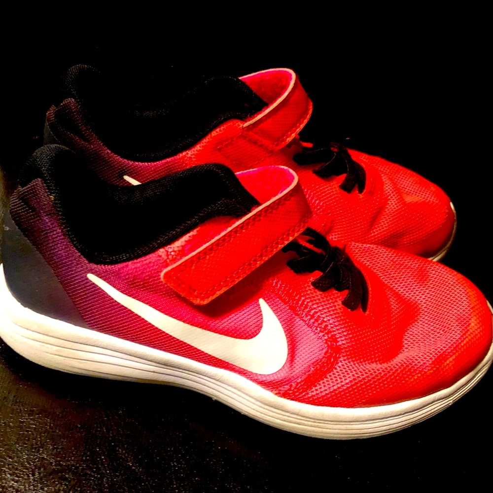 New Nike Revolution 3(PSV) 819417-002 Racer Girls Pink Running Shoes Size 13C